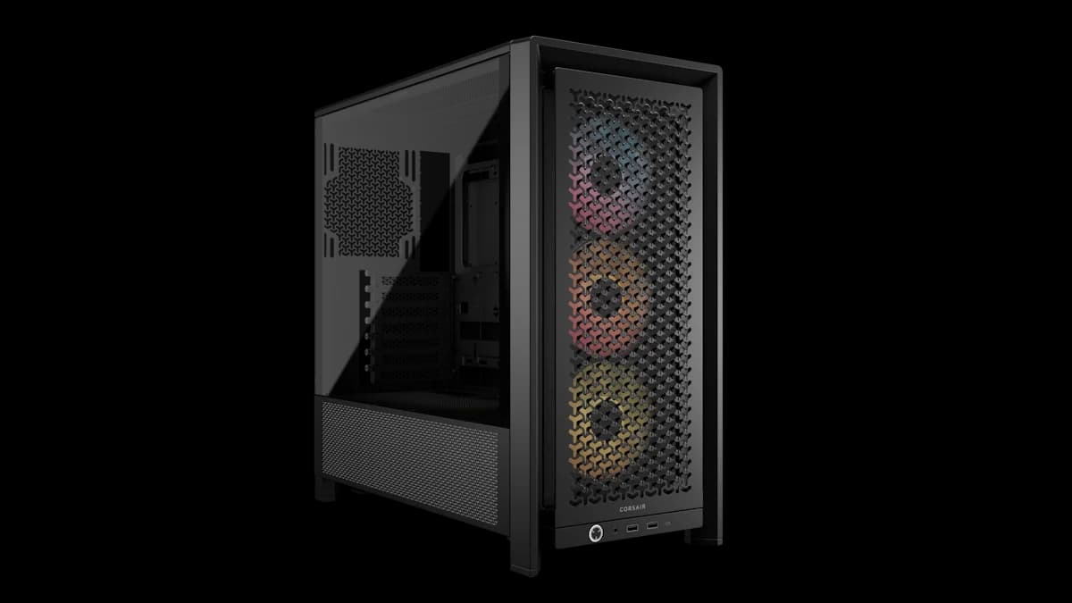 Caja Corsair FRAME 4000D RS ARGB negra en perspectiva, con sus tres ventiladores RGB frontales